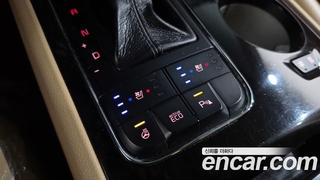 Kia Canival 2016 — photo 18