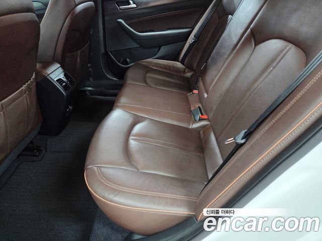Hyundai Sonata 2017 — photo 11