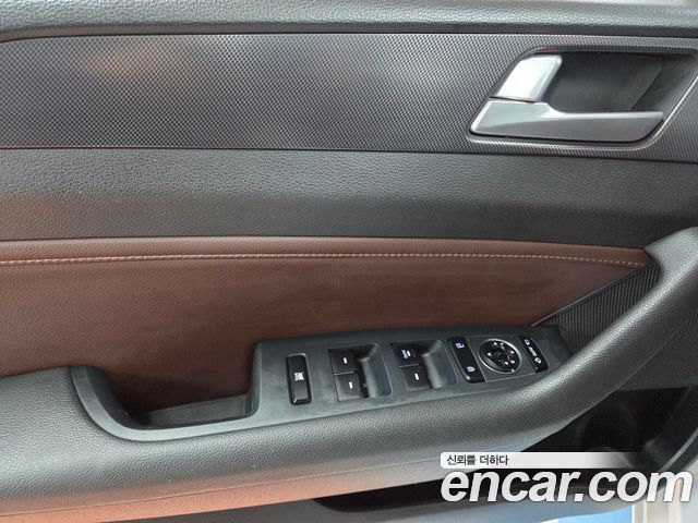 Hyundai Sonata 2017 — photo 13