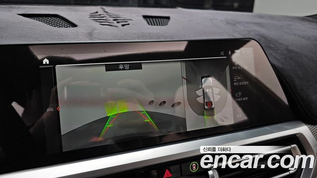 BMW 3-Series 2021 — photo 21
