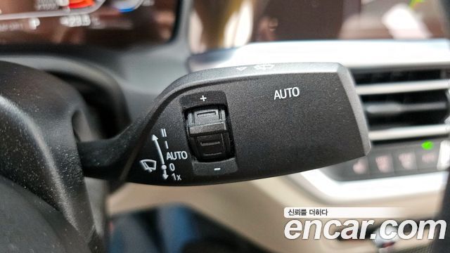 BMW 3-Series 2021 — photo 22