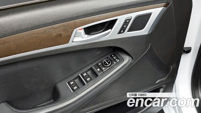 Hyundai Genesis 2015 — photo 19