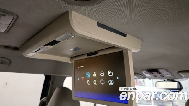 Kia Canival 2015 — photo 21