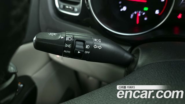 Kia Canival 2015 — photo 26