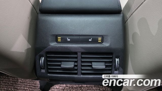 Land Rover Discovery Sport 2021 — photo 25
