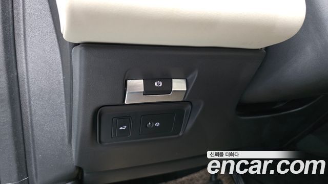 Land Rover Discovery Sport 2021 — photo 33