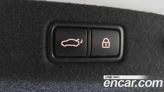 Genesis G70 2019 — photo 17