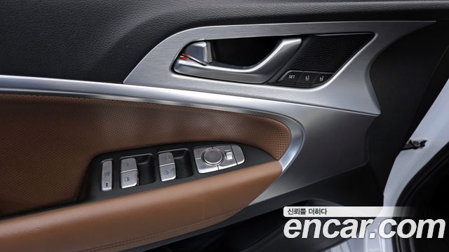 Genesis G70 2019 — photo 18