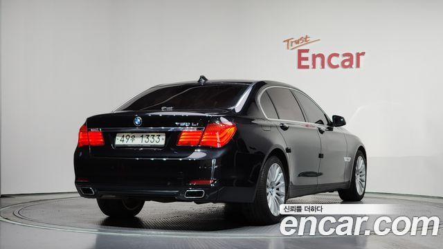 BMW 7-Series 2010 — photo 2