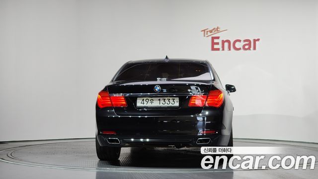 BMW 7-Series 2010 — photo 4