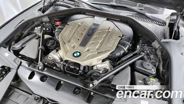 BMW 7-Series 2010 — photo 6