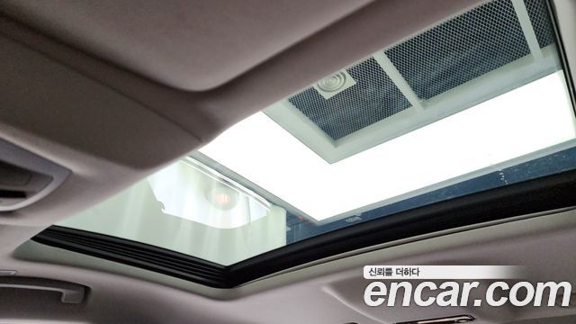 BMW 7-Series 2010 — photo 18