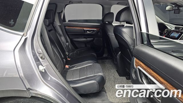 Honda CR-V 2017 — photo 17