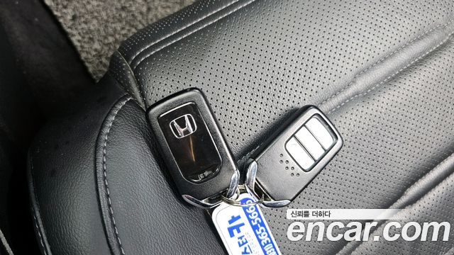 Honda CR-V 2017 — photo 24