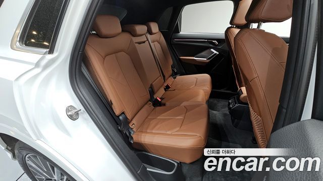 Audi Q3 2024 — photo 11