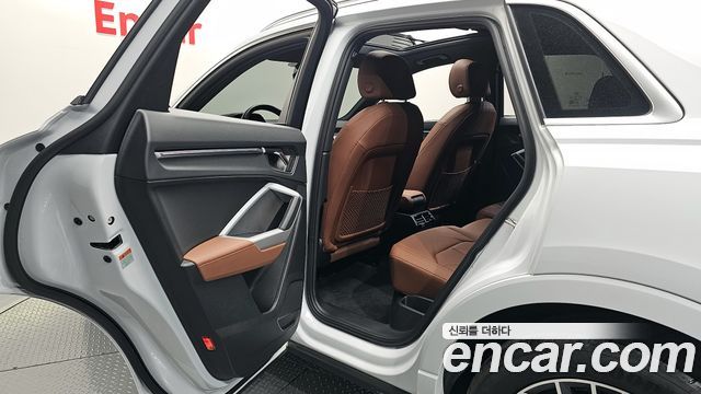 Audi Q3 2024 — photo 12