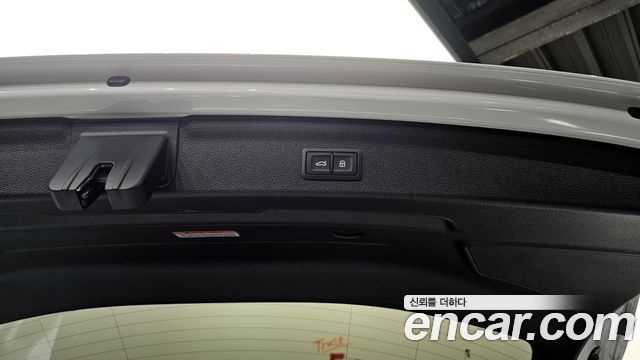 Audi Q3 2024 — photo 20