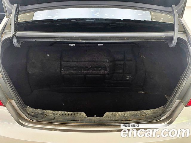 Hyundai Sonata 2010 — photo 17