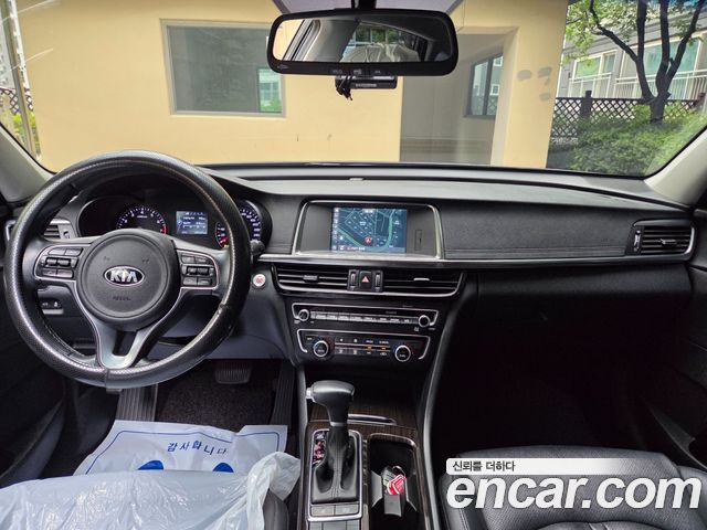 Kia K5 2016 — photo 10