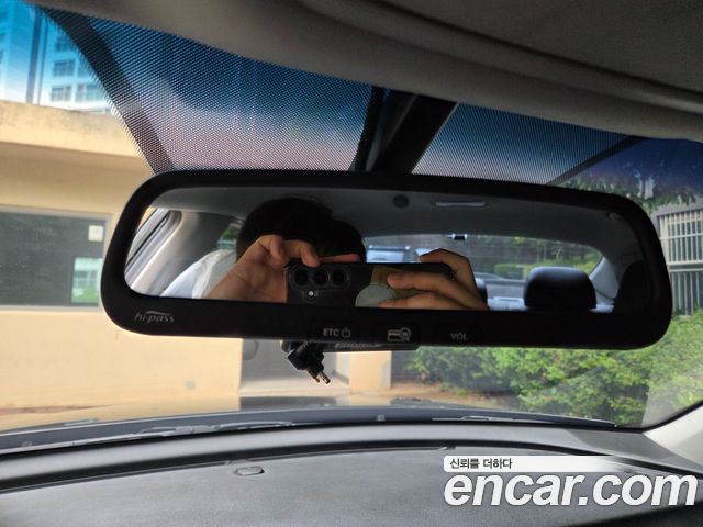 Kia K5 2016 — photo 16