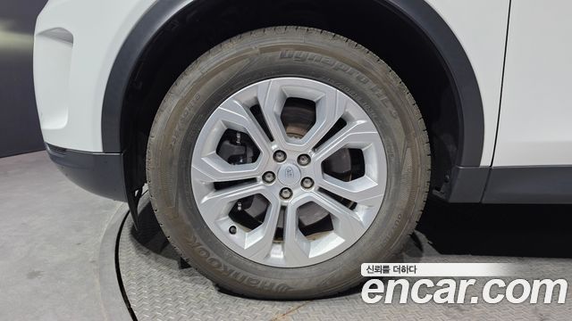 Land Rover Discovery Sport 2023 — photo 5