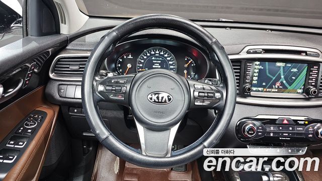 Kia Sorento 2016 — photo 13
