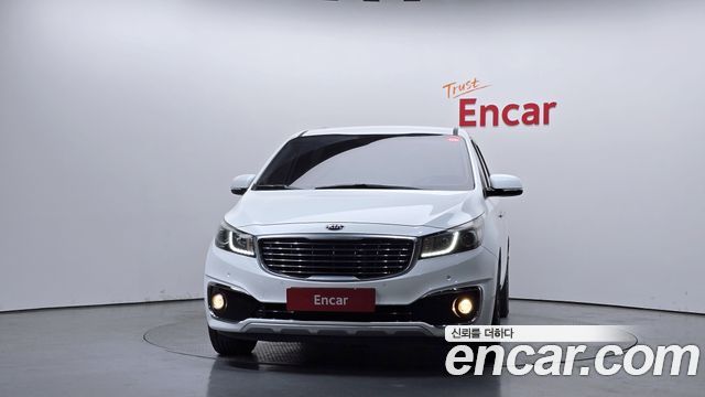 Kia Canival 2017 — photo 3