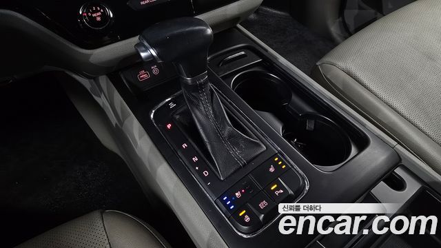 Kia Canival 2017 — photo 9