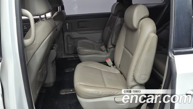 Kia Canival 2017 — photo 11