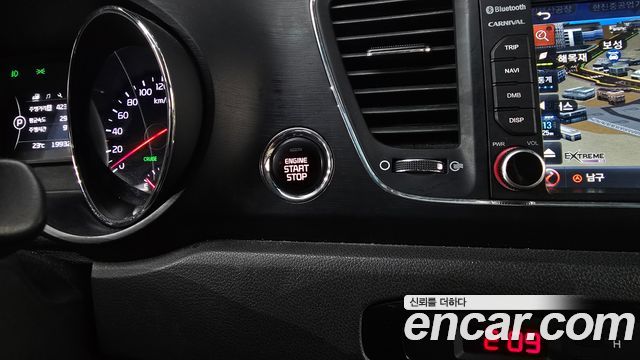 Kia Canival 2017 — photo 16