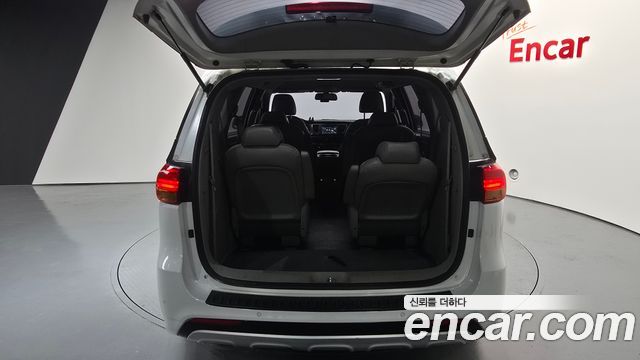 Kia Canival 2017 — photo 20