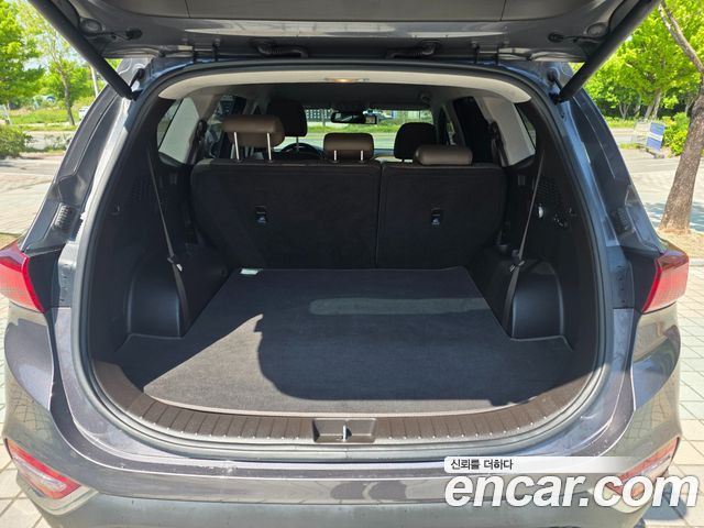 Hyundai Santafe 2019 — photo 11