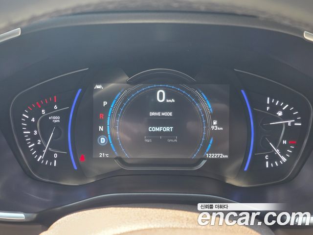Hyundai Santafe 2019 — photo 18