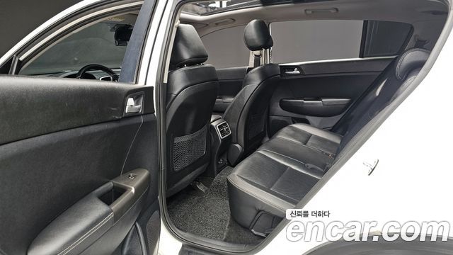 Kia Sportage 2016 — photo 17