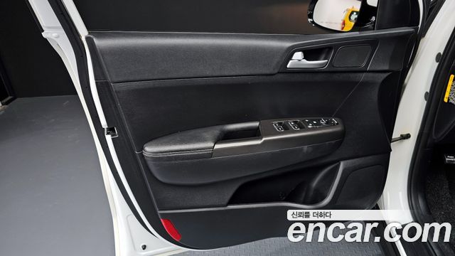 Kia Sportage 2016 — photo 14