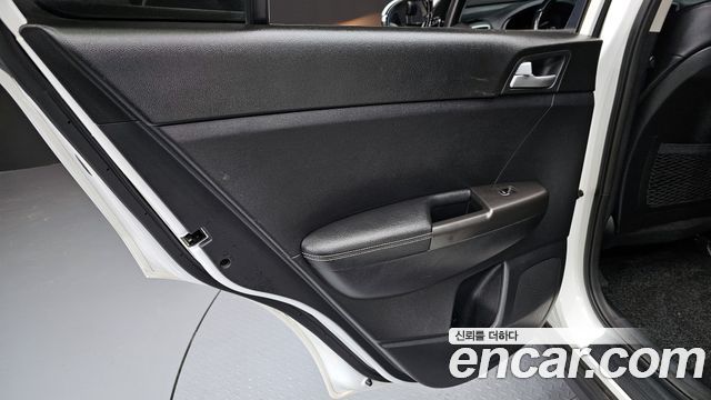 Kia Sportage 2016 — photo 15