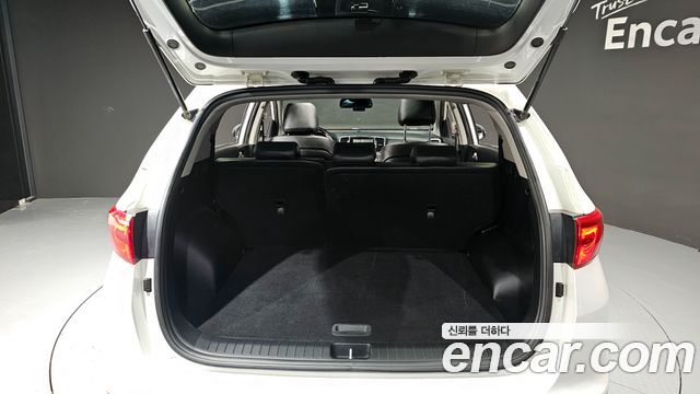 Kia Sportage 2016 — photo 28