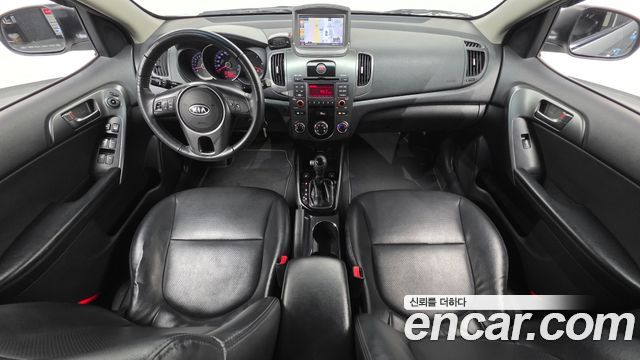 Kia Porte 2012 — photo 7