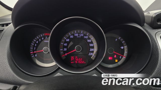 Kia Porte 2012 — photo 8
