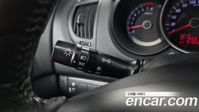 Kia Porte 2012 — photo 14