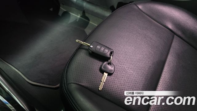 Kia Porte 2012 — photo 17