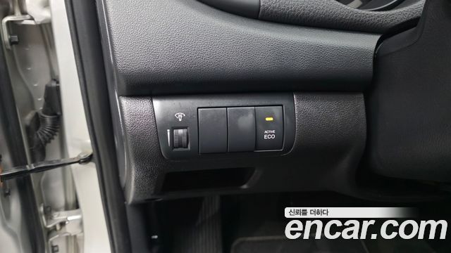 Kia Porte 2012 — photo 20