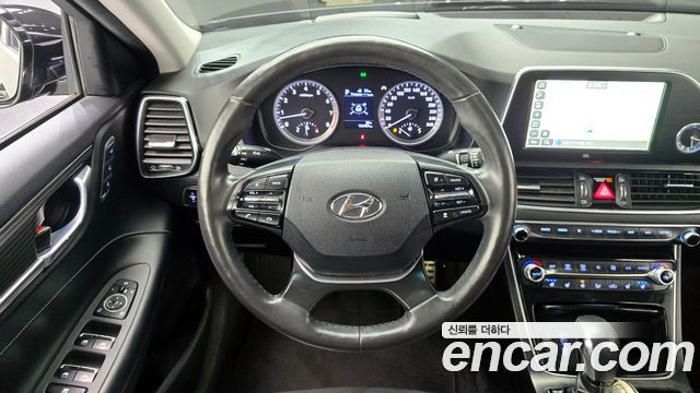 Hyundai Grandeur 2017 — photo 13