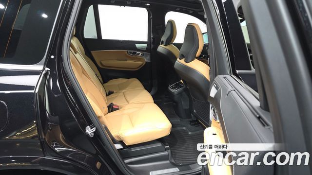 Volvo XC90 2024 — photo 18