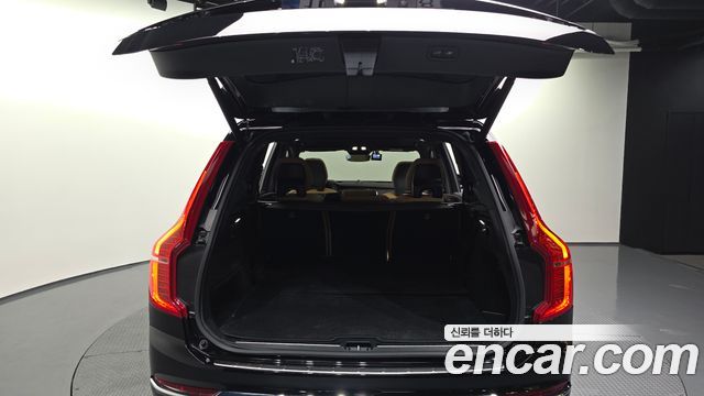 Volvo XC90 2024 — photo 26