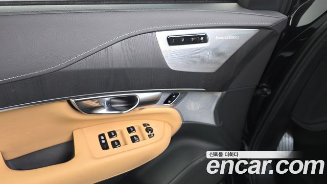 Volvo XC90 2024 — photo 27