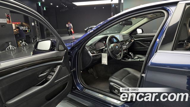 BMW 5-Series 2014 — photo 10