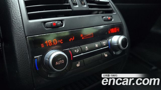 BMW 5-Series 2014 — photo 18