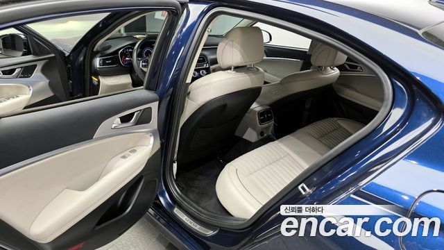 Genesis G70 2020 — photo 11