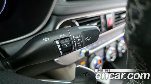 Genesis G70 2020 — photo 15